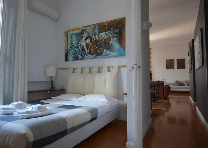House And The City - Colosseum Apartment